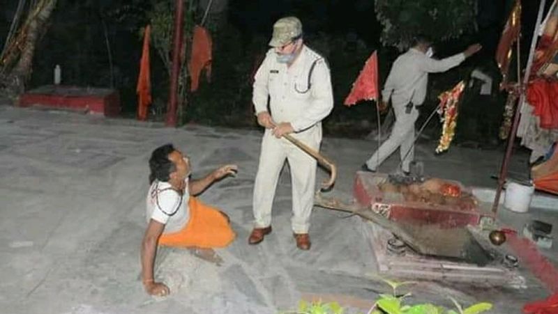 पुरे मामले पर सिविल लाइन थाना प्रभारी राजकुमार मिश्रा का कहना है कि उन्हें सूचना मिली थी कि एक धार्मिक स्थल पर भीड़ इक्कठी हो गई है। जब पुलिस मौके पर पहुंची तो वहां कुछ महिलाओं समेत करीब 50 लोग खड़े थे। लेकिन जैसे ही लोगों ने पुलिस को देखा वे भाग खड़े हुए। हमने पुजारी को मंदिर में फिर से भीड़ नहीं एकत्रित करने की हिदायत बस दी है।