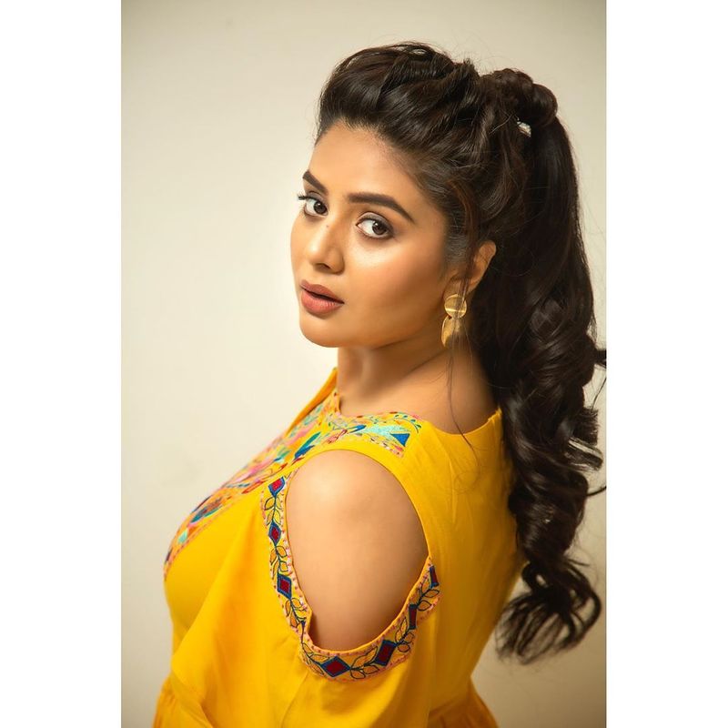 Anchor Sreemukhi latest instagram photos