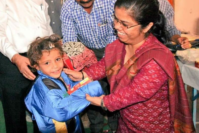आरती ने अपने कार्यकाल में बड़े-बड़े काम किये हैं। उन्हें राजस्थान के अजमेर की नई जिलाधिकारी के तौर पर नियुक्ति मिली हैं। पहले भी वे एसडीएम अजमेर के पद पर भी पदस्थापित रही हैं। इससे पहले वे राजस्थान के बीकानेर और बूंदी जिलों में भी कलेक्टर का पदभार संभाल चुकी हैं। इसके पहले वो डिस्कॉम की मैनेजिंग डायरेक्टर के पद पर भी रह चुकी हैं।