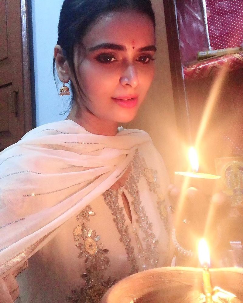 Meenakshi dixit