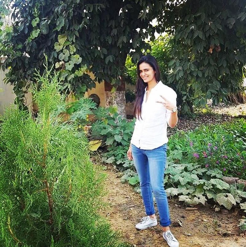 Meenakshi dixit