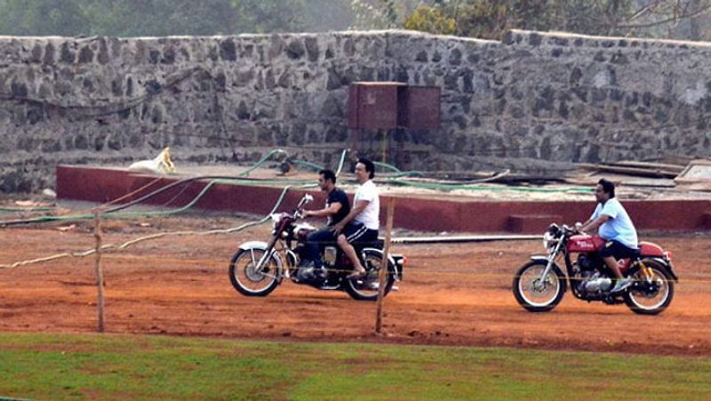 सलमान यहां बाइक राइडिंग के साथ ऑल टेरेन व्हीकल(ATV) गाड़ी भी चलाते हैं।