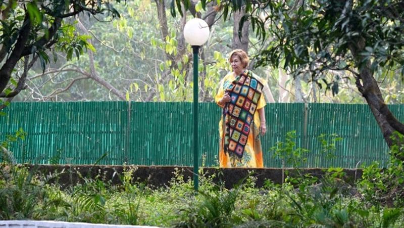 सलमान खान का पनवेल फार्म हाउस मुंबई से करीब 2 घंटे की दूरी पर है।