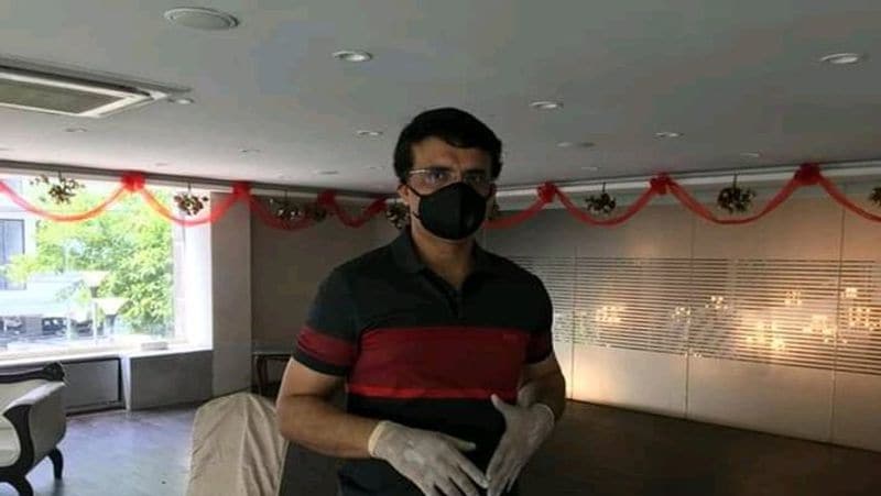 BCCI और बंगाल क्रिकेट बोर्ड ने इस महामारी से निपटने के लिए सरकार को करोड़ों रुपयों की मदद की है।