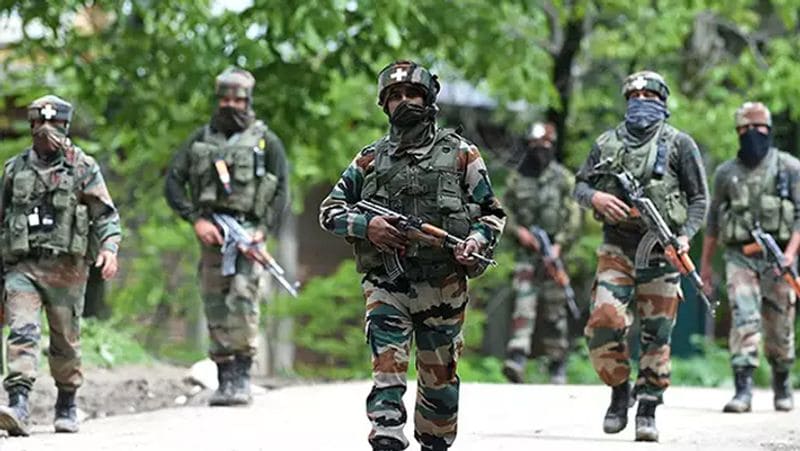 pak army says it shot down indian drowne in kashmir