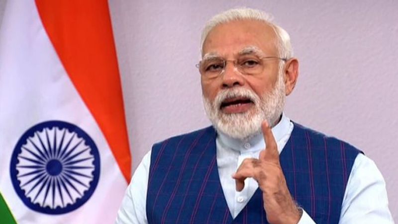 प्रधानमंत्री नरेंद्र मोदी ने 24 मार्च को पूरे देश में 21 दिनों के लॉकडाउन का एलान किया था, ताकि देशभर में कोरोना वायरस संक्रमण को रोका जा सके। कोरोना वायरस के संकट के चलते इस साल की शुरुआत से प्रमुख सूचकांक 30-32 फीसदी तक लुढ़क चुके हैं।