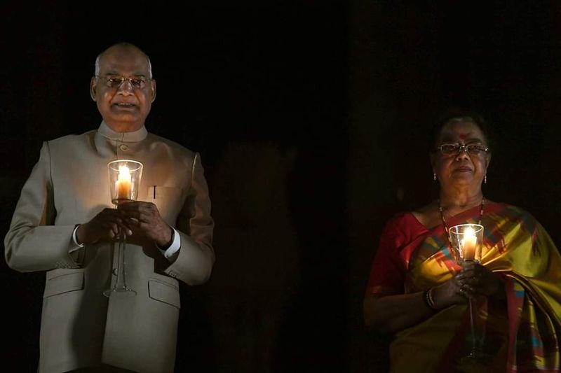 குடியரசுத்தலைவர் ராம்நாத் கோவிந்த நம்பிக்கை ஒளியேற்றினார்
