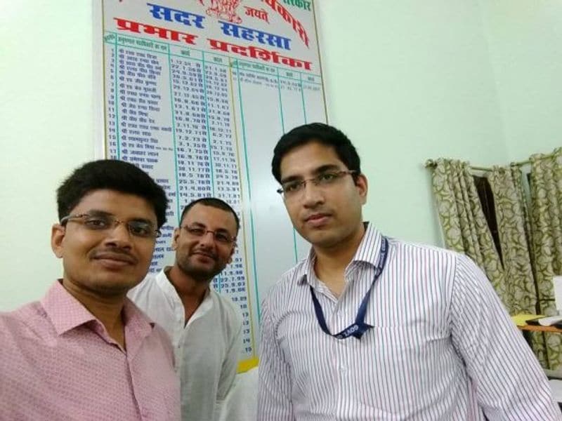 सौरभ अपने काम में तकनीक का भी सहारा लेतें हैं। सहरसा शहर में पानी निकासी की समस्या हो रही थी। इस संबंध में में उन्होंने डी.एम. से भी बातचीत की लेकिन समस्या का कोई सामाधान नहीं निकल पाया। इसके बाद उन्होनें गूगल मैप का सहारा लिया और पानी के निकासी की समस्या दूर कर दी। सहरसा के लोंगों को इस तेजतर्रार IAS अधिकारी का काम बहुत भाया। जोरवाल ने सरकारी सेवा में अपनी काबिलियत से खूब सुर्खियां बटोरीं। चाहे़ वह विधि व्यवस्था की स्थापना हो या जुर्माना वसूलना, कानून व्यवस्था सब के लिए एक है। अपने बॉडीगार्ड से भी वाहन चेकिंग के दौरान उन्होंने 300 रूपये वसूला क्योंकि गार्ड बिना हैलमेट और जूते के बाइक पर सवार थे।