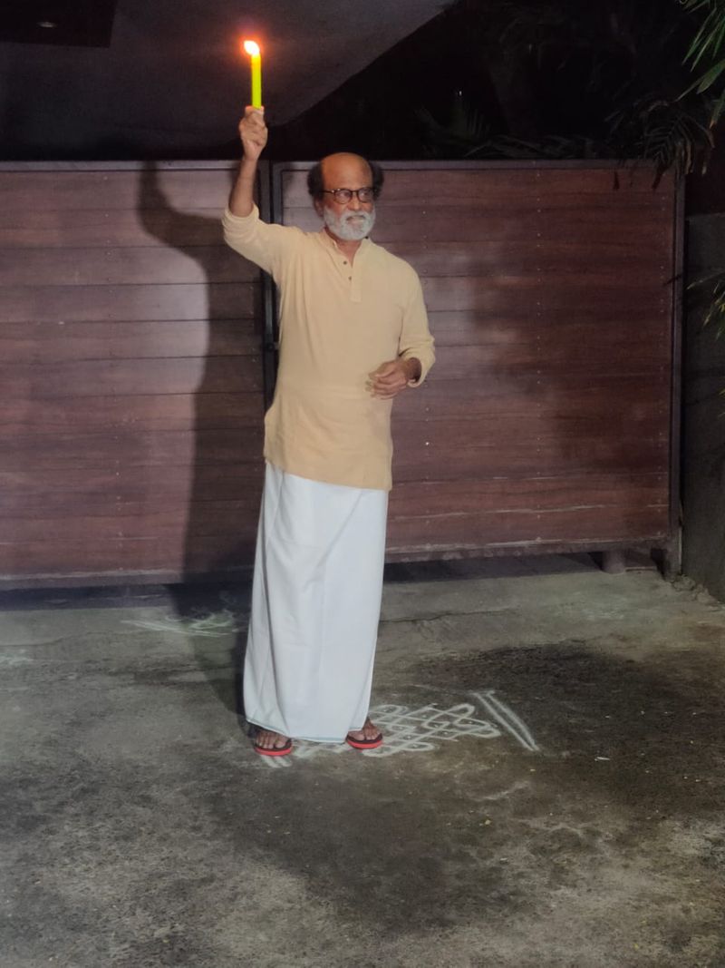 விளக்கேற்றிய பிரபலங்கள்: