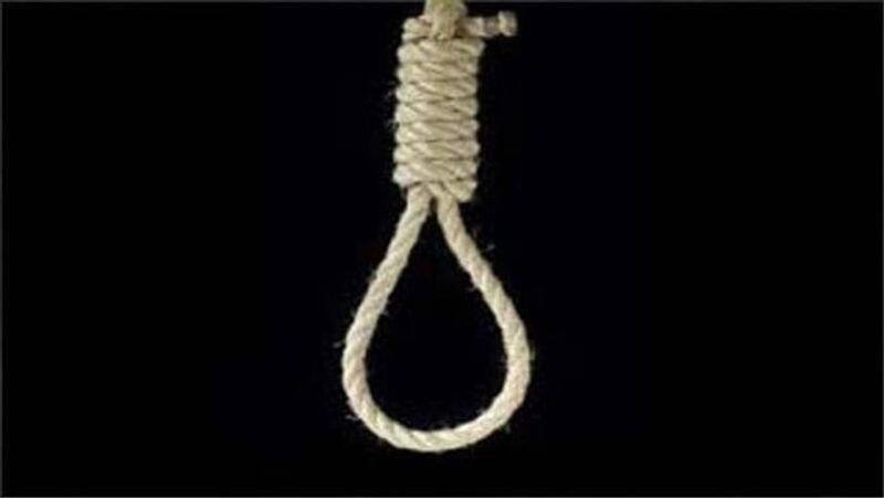 100 jewellery robbery issue...husband commits suicide