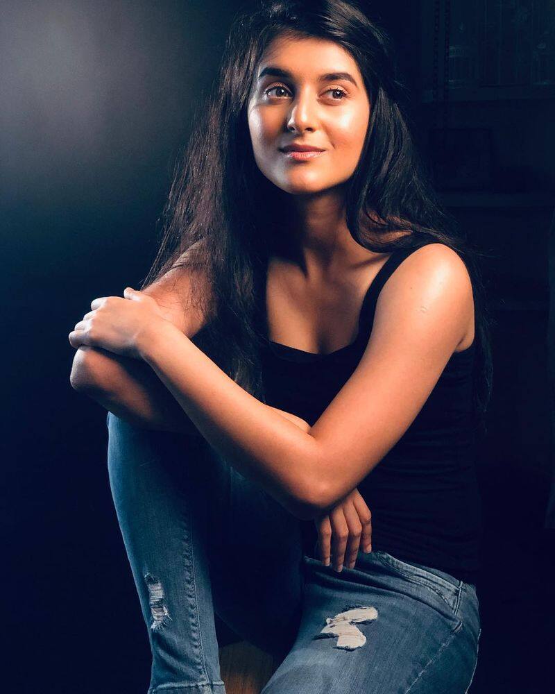 Sanjana Sarathy Latest Modern Images | BideNews 