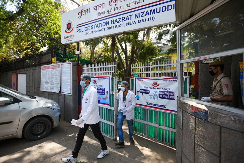 हिमाचल प्रदेश में तब्लीगी के 4 लोगों के खिलाफ केस- शिमला के नेरवा इलाके में तब्लीगी जमात से जुड़े 4 लोगों के खिलाफ एफआईआर दर्ज की गई है। इनमें से 3 ने 9 मार्च और 1 ने 18 मार्च को निजामुद्दीन मरकज में भाग लिया था।