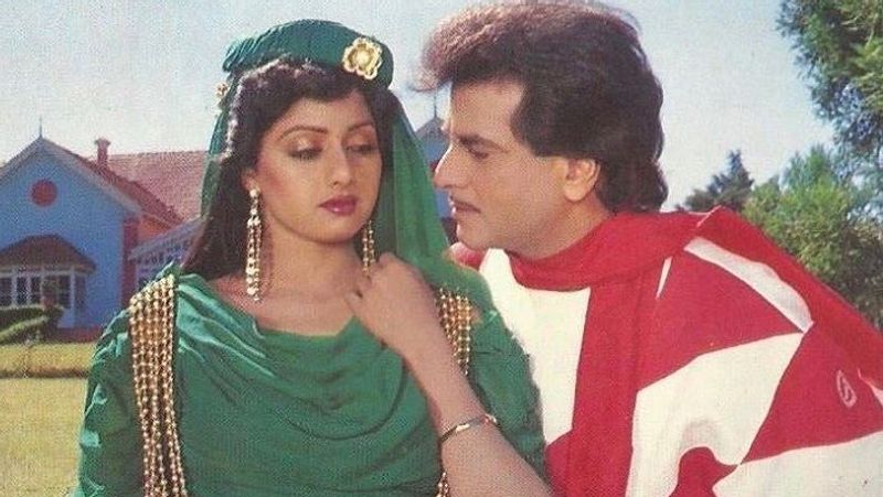 जितेंद्र का एक नाम जंपिंग जैक भी है। 60 से 90 के दशक तक हिंदी सिनेमा में अपनी धाक जमाने वाले जितेंद्र की चर्चाएं उनके अनोखे पहनावे के लिए तो होती ही हैं। इंडस्ट्री में वे एक ऐसे इकलौते एक्टर हैं, जिन्होंने अपने पूरे करियर में 80 रीमेक फिल्मों में काम किया। लगभग 200 फिल्मों में लीड रोल निभाने वाले जितेंद्र ने 121 हिट फिल्में दी हैं।