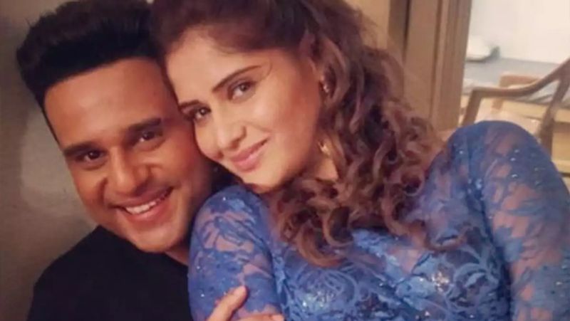 वे मुंबई स्थित अपने अपार्टमेंट में क्वारनटीन में हैं। एक इंटरव्यू के दौरान उन्होंने बताया कि वे अकेली हैं और काफी लोनली फील कर रही हैं। आप मुझे खुश देख सकते हैं मगर मैं रोई भी हूं। मैं अपने घर का सारा काम करके थक गई हूं।
