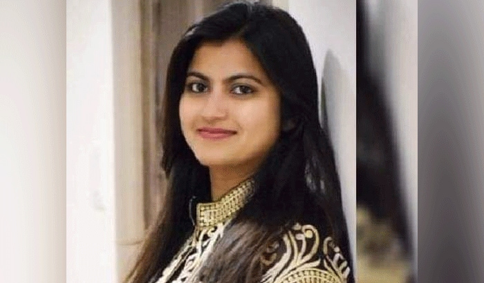 इतना ही नहीं, एसडीएम संघमित्रा बौद्ध ने कोरोना बचाव एवं राहत कार्य के लिए नरसिंहपुर जिले के लिए 10 हजार रुपए एवं मप्र प्रशासनिक सेवा संघ में 10 हजार रुपए। कुल मिलकर 20 हजार का डोनेशन भी दिया है।
