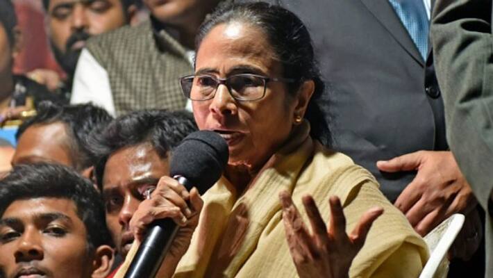Home delivery of alcohol during lockdown: Mamata govt to give green light? Home delivery of alcohol during lockdown: Mamata govt to give green light?