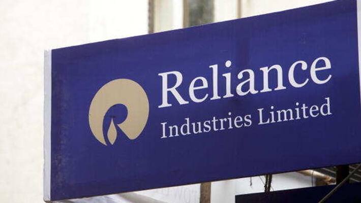 Mukesh Ambani nears deal to buy stake in some companies of Future Group Mukesh Ambani nears deal to buy stake in some companies of Future Group