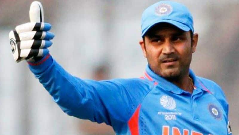 MS Dhoni and Rohit Sharma fans clash in Kolhapur, Sehwag responds