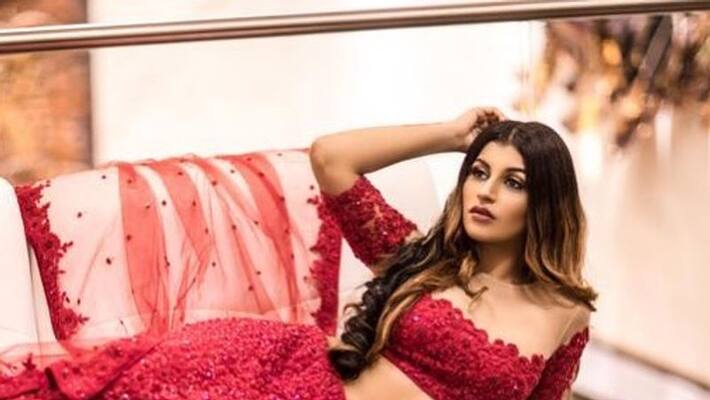 biggboss actress yashika short dress hot photo viral biggboss actress yashika short dress hot photo viral