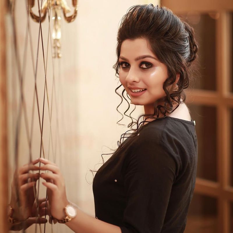 Niranjana anoop