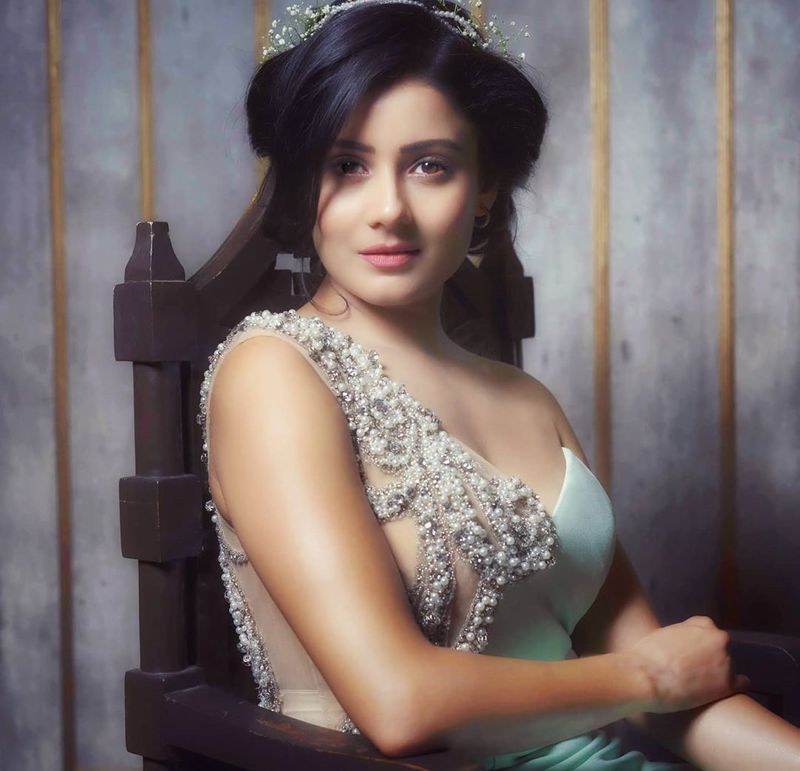 Archana gupta