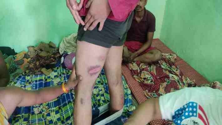 police beats brutally labourers who live in quarantine center pra police beats brutally labourers who live in quarantine center pra