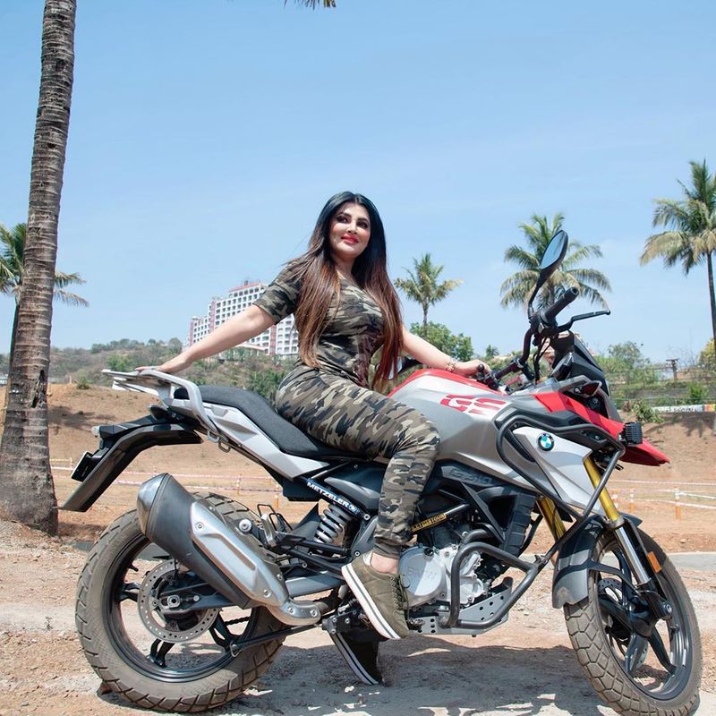 Khushi gathiv