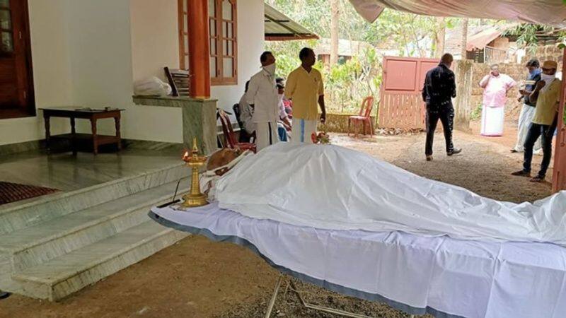 comedy actor sasi kaling funeral photo goes viral