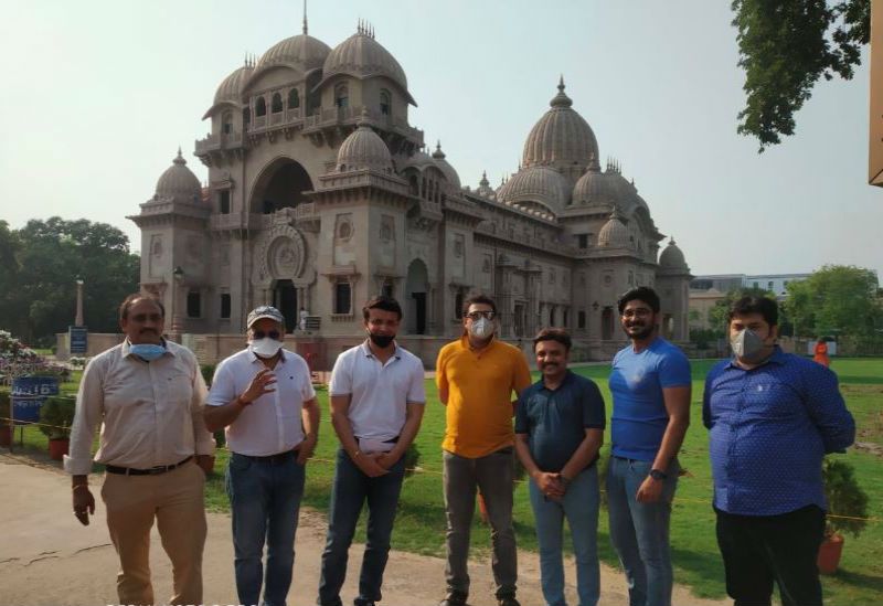বেলুড় মঠের সাধারণ সম্পাদক স্বামী সুবীরানন্দ মহারাজ জানান, সৌরভ গতকাল তার সঙ্গে যোগাযোগ করেন এবং চাল দেওয়ার ইচ্ছা প্রকাশ করেন। তিনি সানন্দে রাজি হন। চালের পরিমাণ কতো সেটা বড় কথা নয়, মনের ইচ্ছাটাই বড় জিনিস।