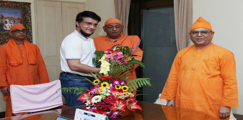 দেশের তথা বাংলার বিপদে সৌরভ গঙ্গোপাধ্যায়ের উদ্যোগ খুশি বিশ্ব জুড়ে সৈরভ অনুগামীরা। সৌরভও সকলকে বারবার অনুরোধ করেছেন, ‘লকডাউন’ মেনে চলুন, বাড়িতে থাকুন, একে অন্যের সঙ্গে দূরত্ব বজায় রেখে সংক্রমণকে আটকান।