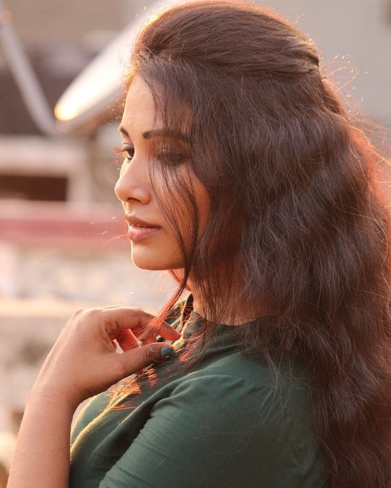 Dhivyaduraisamy