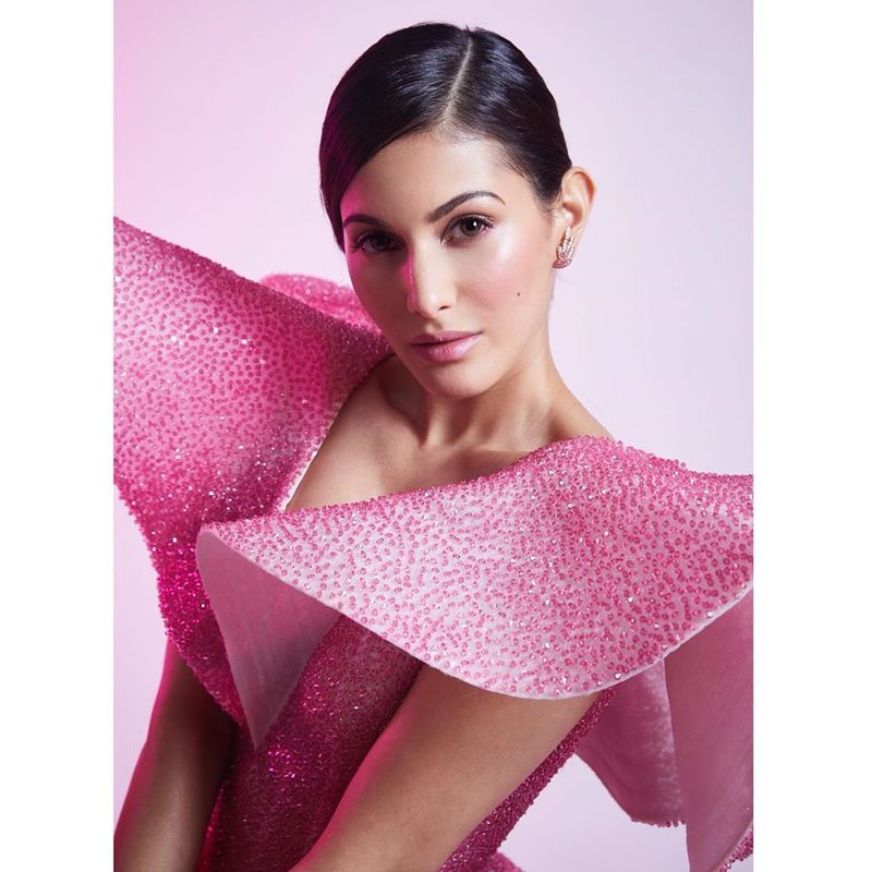 Amyra dastur