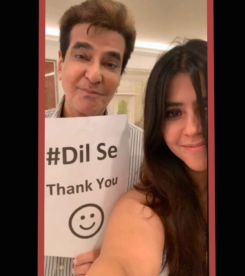 একতা কাপুর, বাবা জিতেন্দ্রর সঙ্গে ফ্রেম শেয়ার করেছেন #দিলসেথ্যাঙ্কইউ-এর উদ্যোগ নিয়ে।