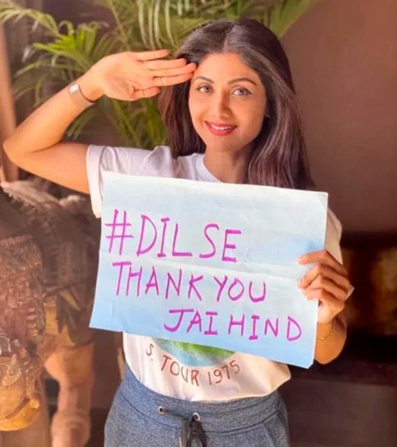 Shilpa Shetty, on behalf of her entire family, thanked all the police, BMC workers, medical staff etc. who were involved in the coronavirus war.