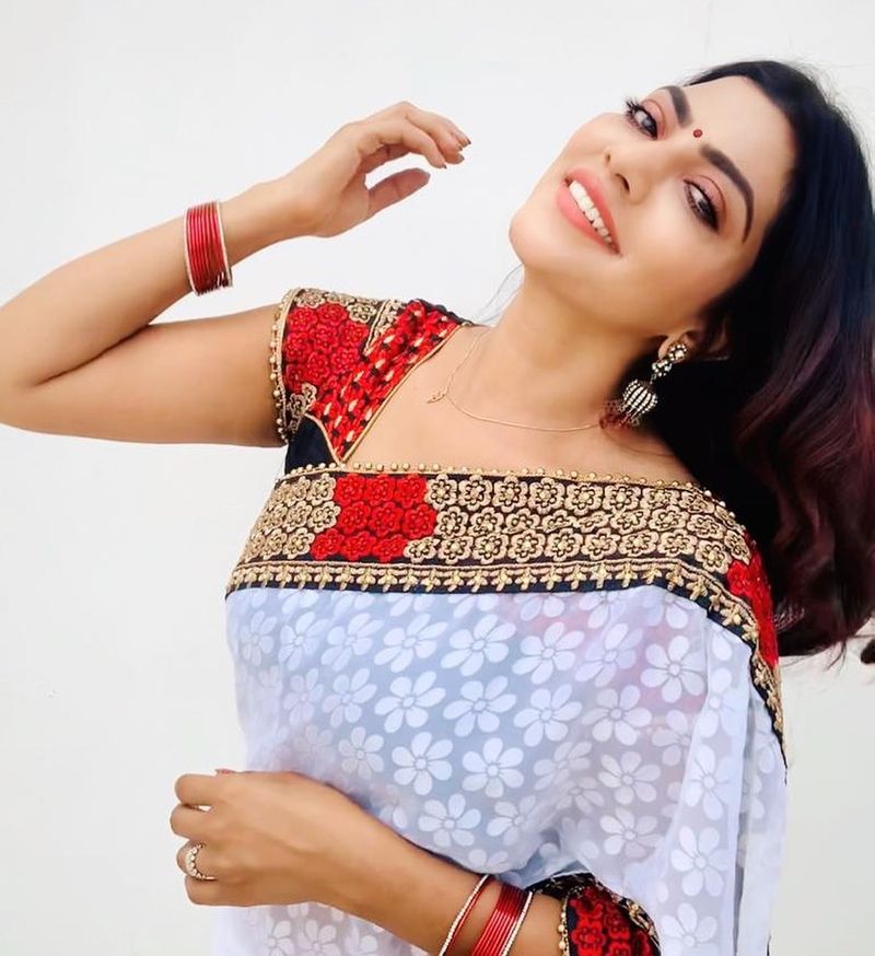 Lahari shari