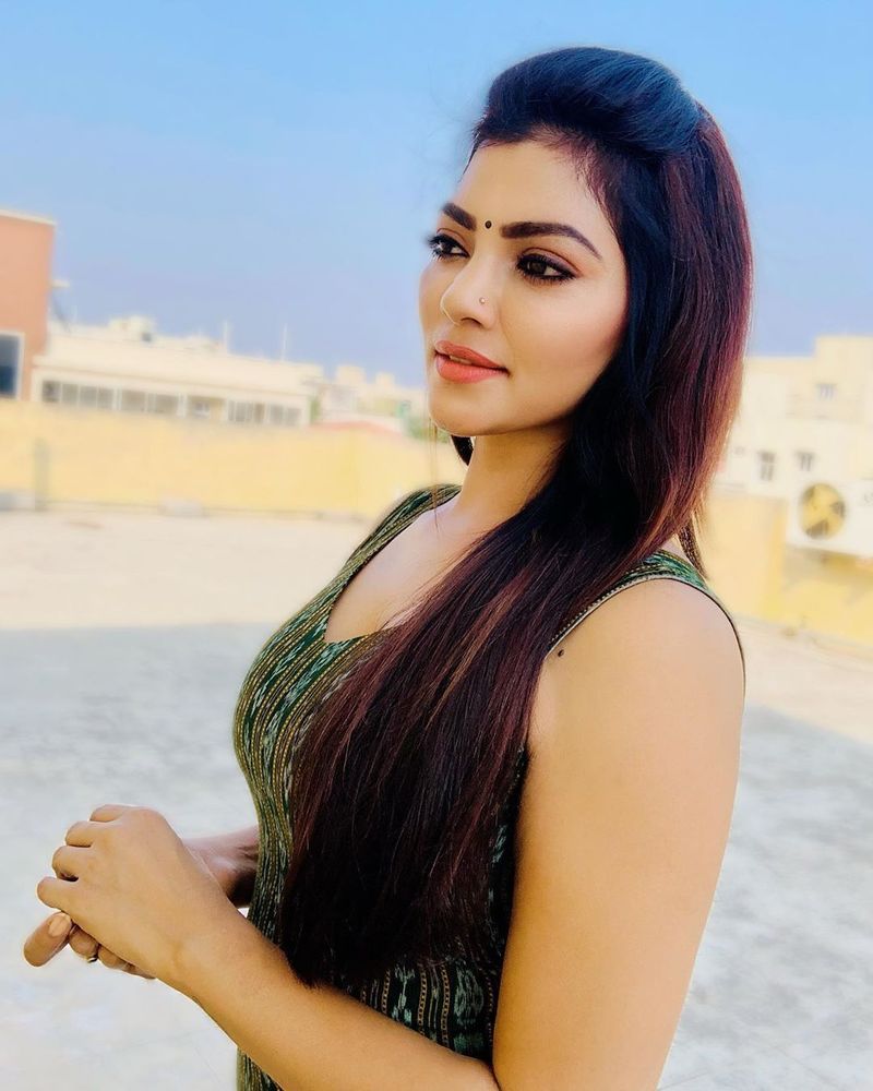 Lahari shari
