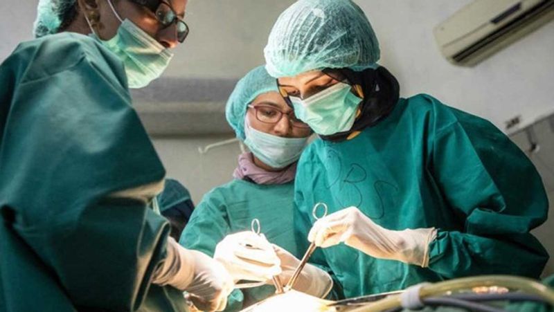 पाकिस्तान में कोरोना वायरस से 4500 से ज्यादा लोग संक्रमित पाए गए हैं। वहीं, 65 लोगों की मौत हो चुकी है। इतना ही नहीं पूरा पाकिस्तान आर्थिक तंगी से भी जूझ रहा है।