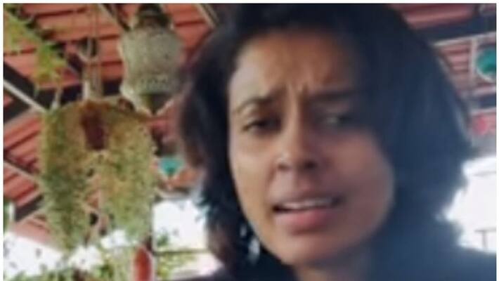 Sithara Krishnakumar thoti video Sithara Krishnakumar thoti video