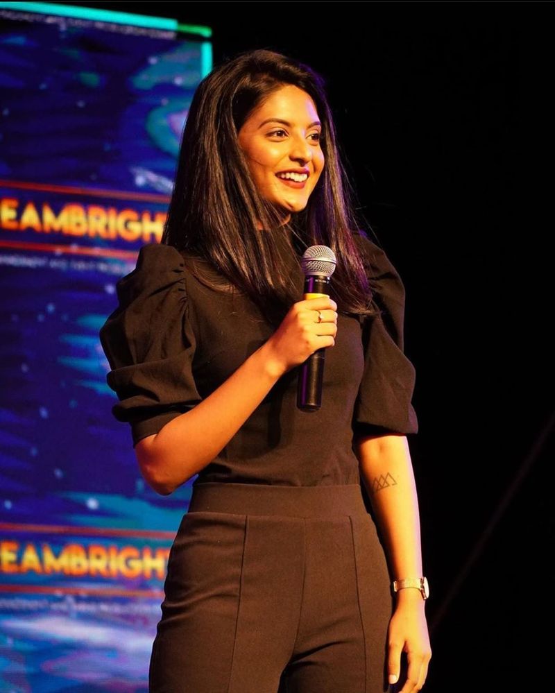 Nivedithaa
