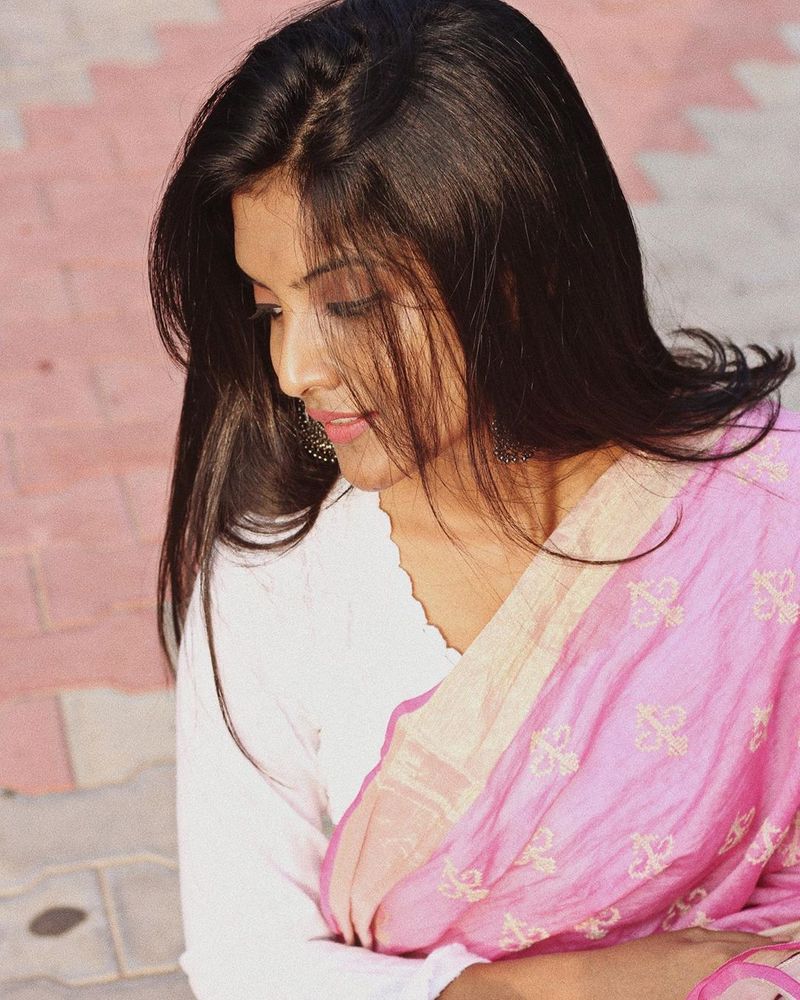 Nivedithaa