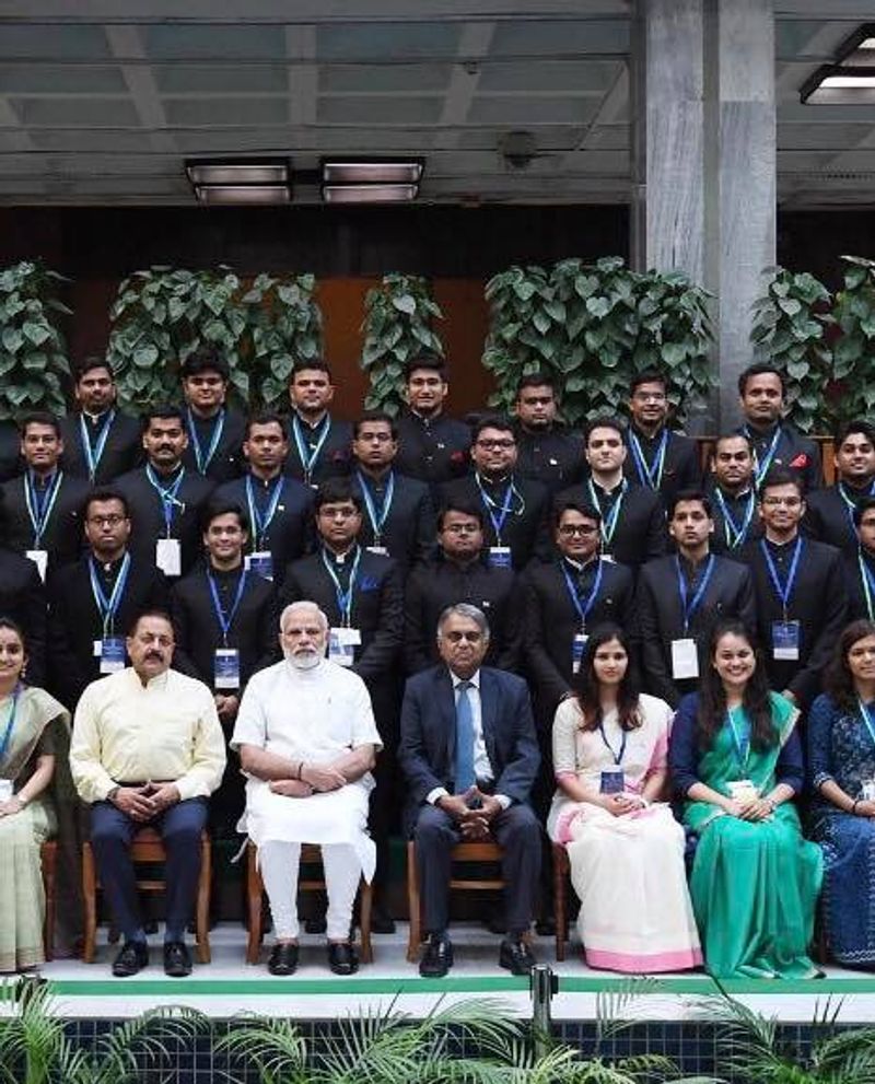 Bhilwara DC Tina Dabi becomes model controlling Covid-19