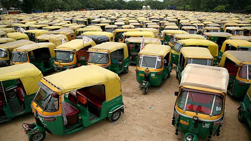 Taxi auto-rickshaw are returning to their original place