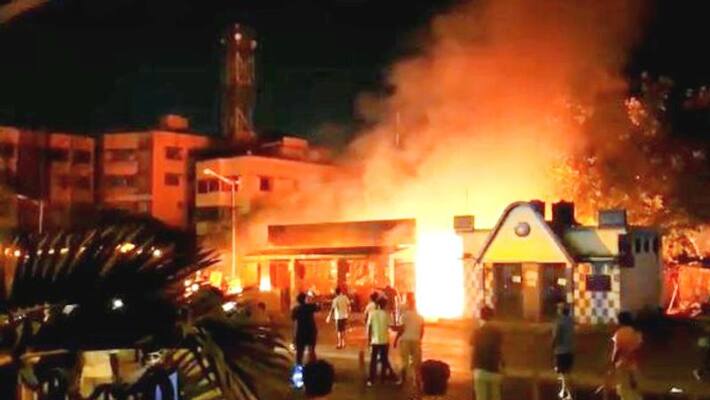 Accidental Fire on Government office at Hosapete in Ballari district Accidental Fire on Government office at Hosapete in Ballari district