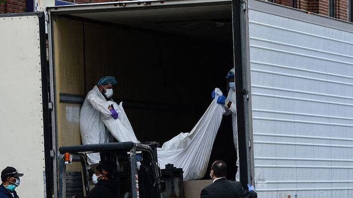 america has struggling with funeral the dead body's by corona america has struggling with funeral the dead body's by corona