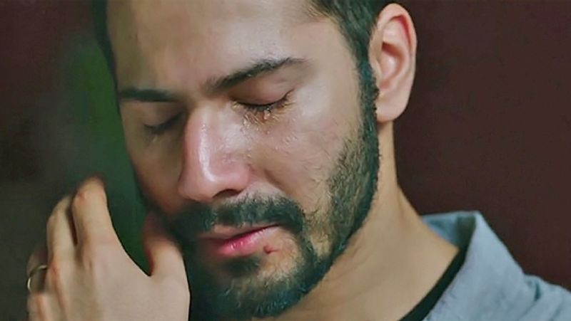 <p>মুহূর্তে চটে যান সলমন খান। বলেন সলমন ভাই বলো। নয়তো একটা চড় মারব, কার ছেলে তাও ভাবব না। </p>