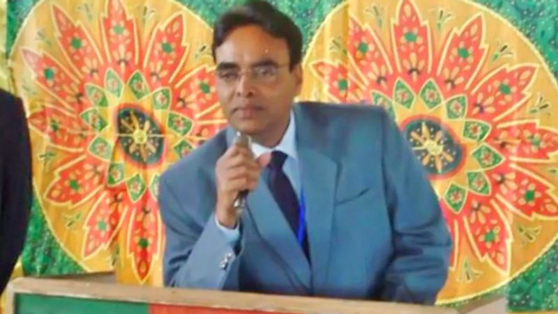 असलम के मुताबिक, 'एक मुकाम बनाने के बाद मुंबई से कोई लौटता नहीं है लेकिन काम नहीं मिलने के चलते मैंने बिजनेस वगैरह शुरू कर दिया। साल 2002 में मैंने आखिरी काम किया था।' असलम फिलहाल झांसी में किसी मार्केटिंग कंपनी में काम करते हैं। उनके एक बेटा और एक बेटी हैं।