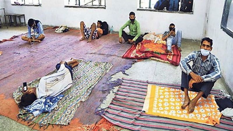 मुख्यमंत्री योगी आदित्यनाथ ने कहा कि प्रदेश में जहां भी लोग 14 दिनों तक शेल्टर होम में रह चुके हैं, उनकी जांच करवाई जाए और फिर सुरक्षित 14 दिन के होम क्वारंटाइन हेतु उनको घर भेजने की व्यवस्था, हम लोग करने जा रहे हैं।