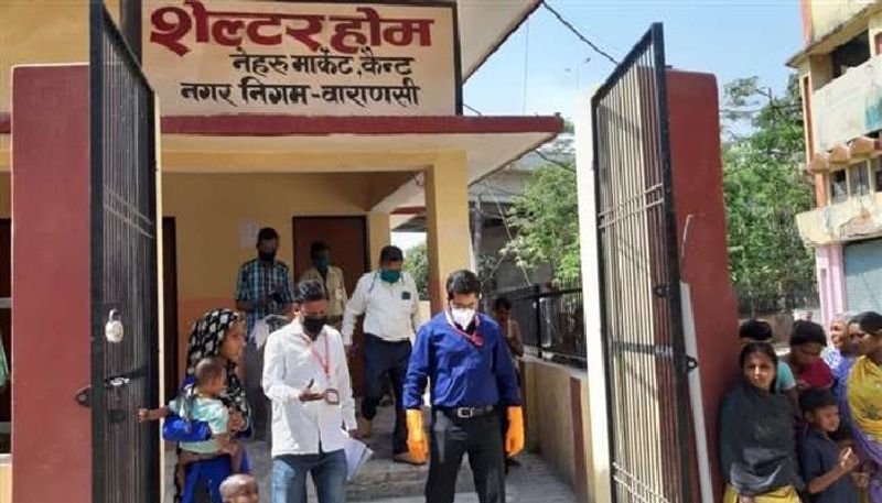 मंत्रियों को अपने कार्यालयों में बैठना होगा। सभी अधिकारी प्राथमिकता के आधार पर कार्य करेंगे। उन्होंने कहा- कोरोना को हराने और प्रदेश के 23 करोड़ जनता के हित में जो करना पड़ेगा, उसे हम करेंगे।