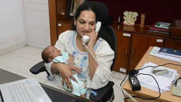 IAS officer is on duty along with her 22 days old baby in andra and it goes virally in social media IAS officer is on duty along with her 22 days old baby in andra and it goes virally in social media