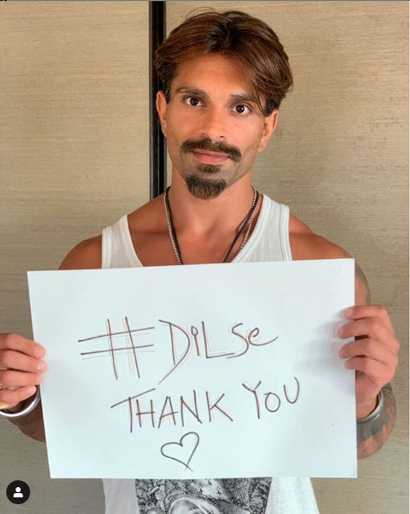 Karan Singh Grover also displayed gratitude by writing a Thank You message.